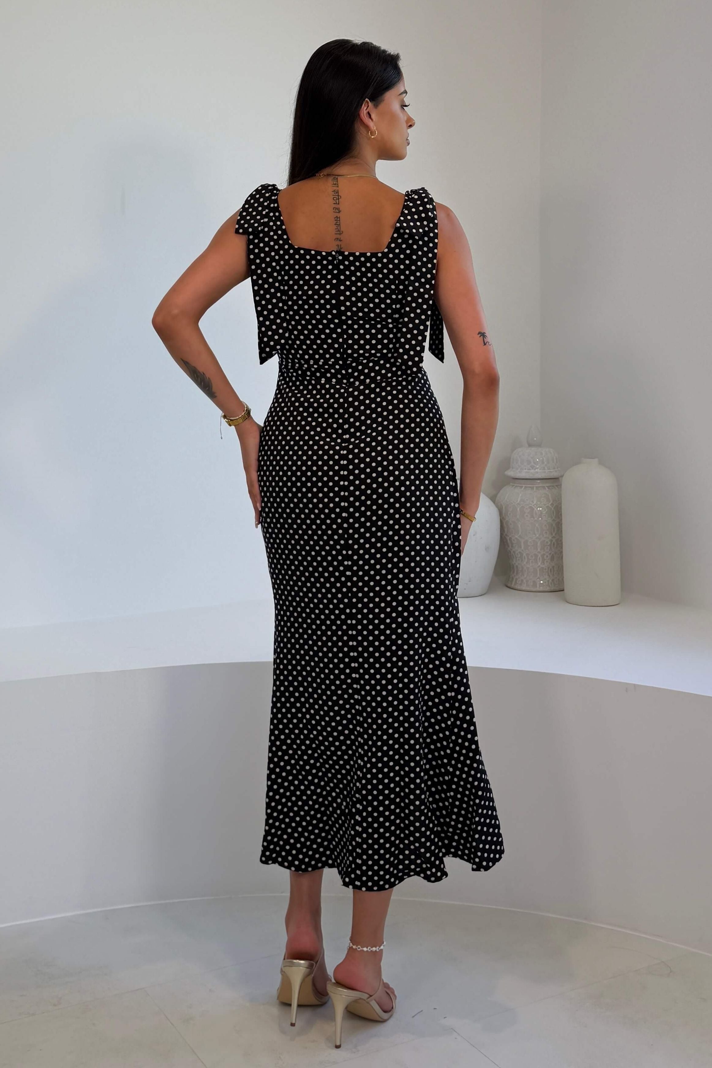 Jovi Tie Shoulder Square Neck Midi Dress Black Spot