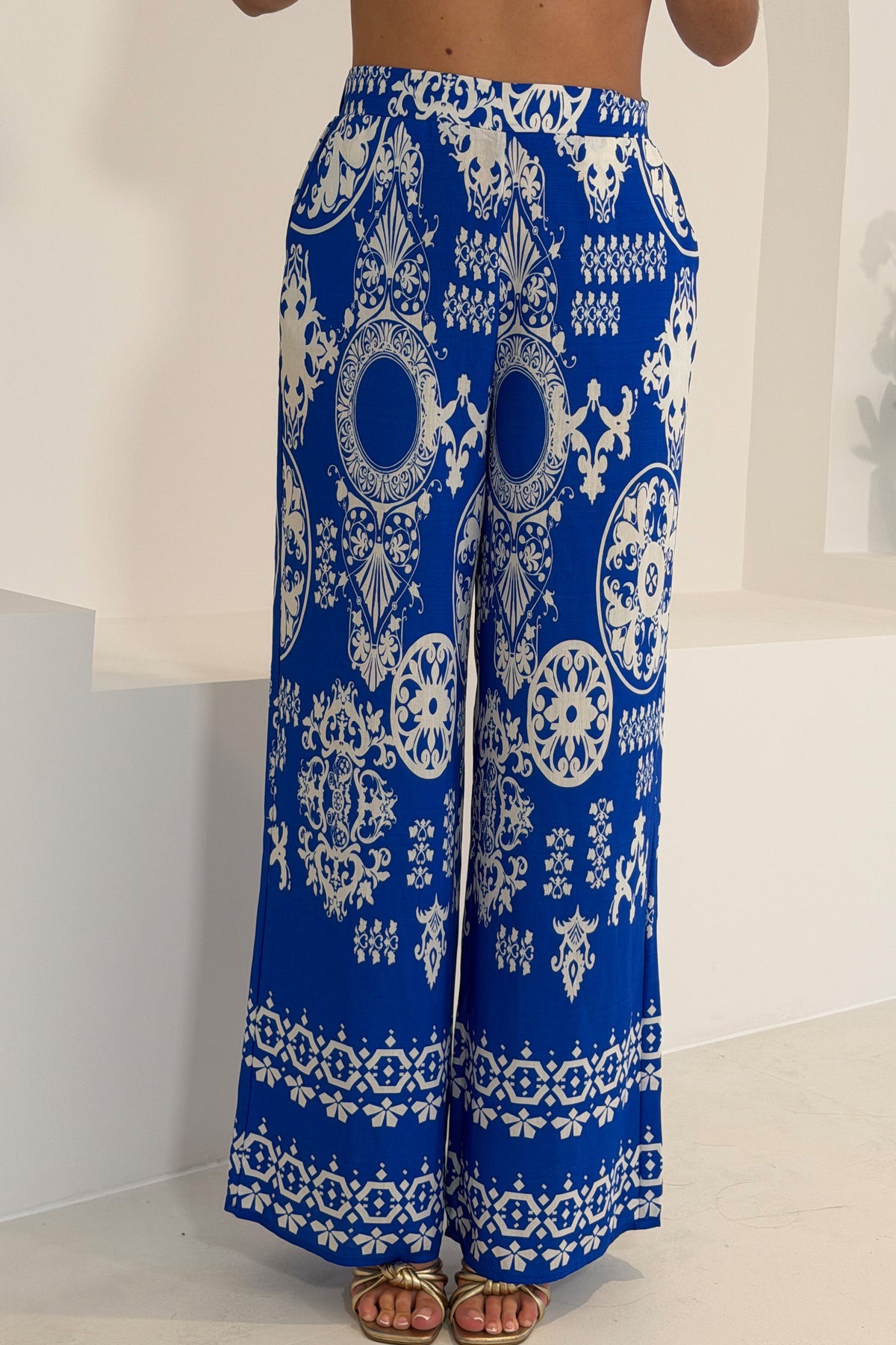 Cara Viscose Blend Printed Trouser In Cobalt