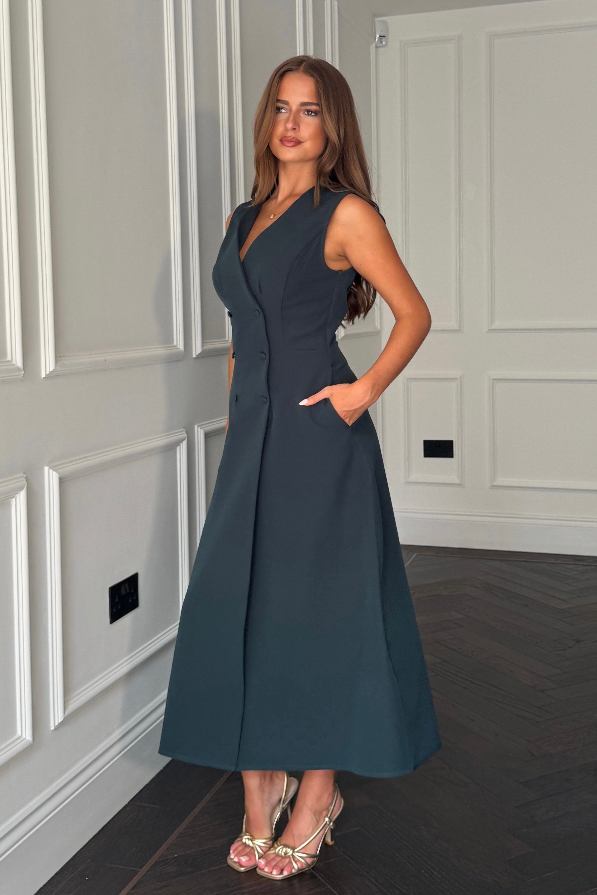 Hazel Tailored Sleeveless Midi Dress Green