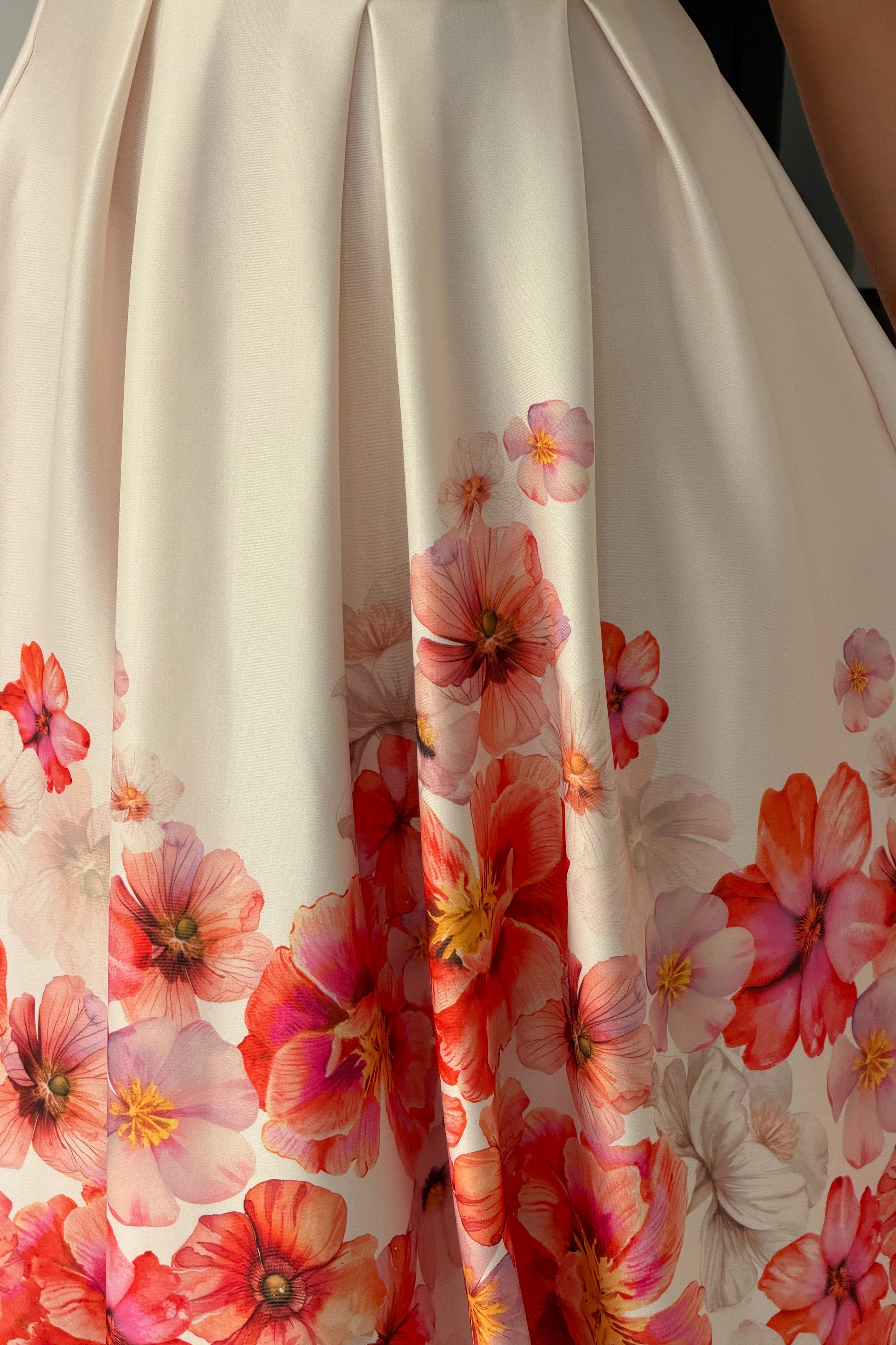 Erica Square Neck Pleated Midi Dress Floral print